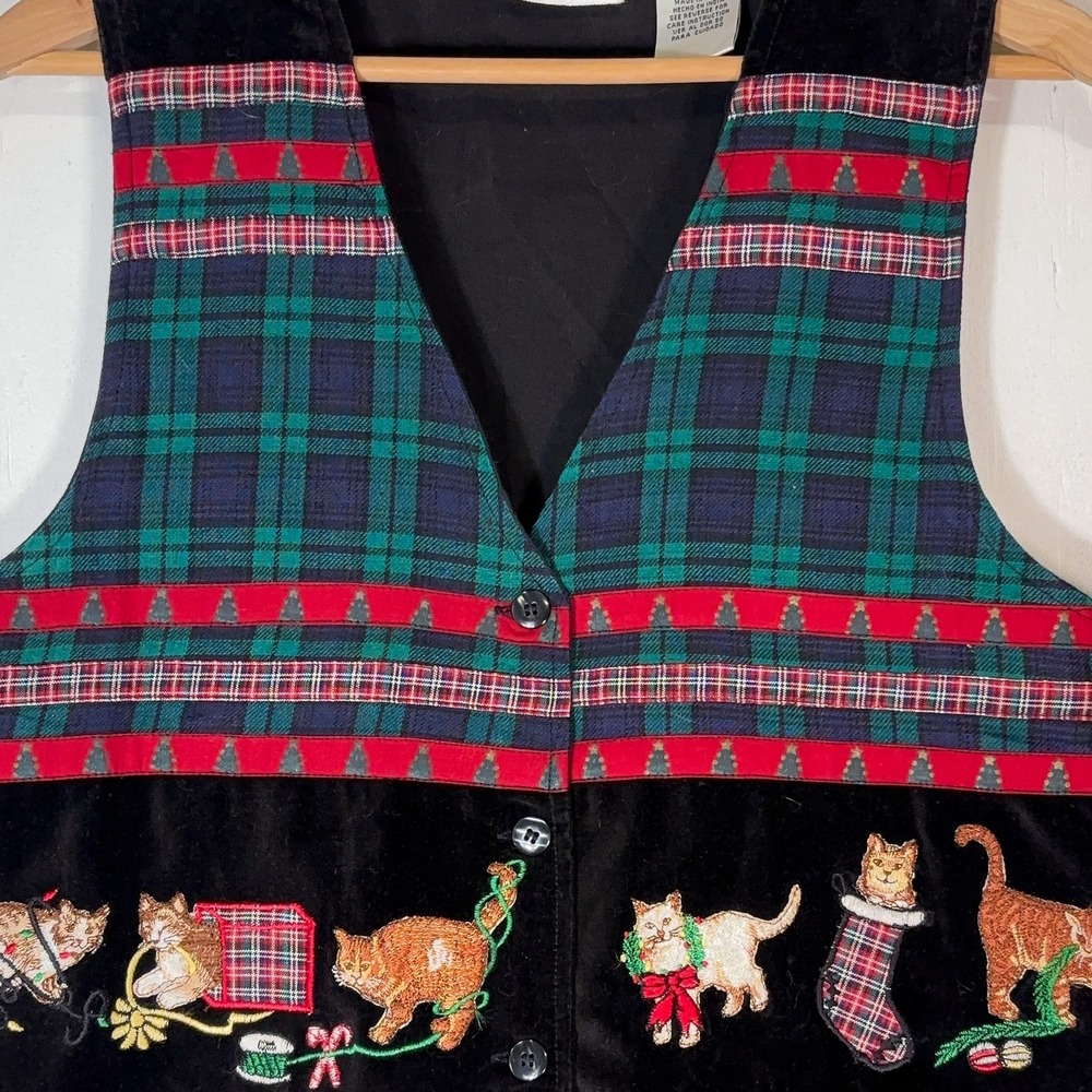 VTG 90s Casey & Max Embroidered Velvet Plaid Christmas Vest Womens M Grandmacore